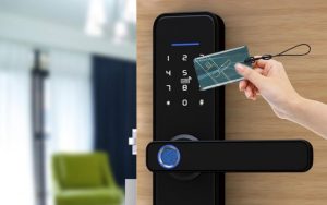 Thẻ Mifare khóa từ khách sạn