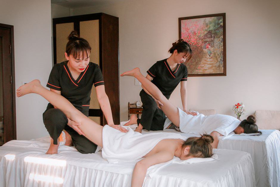 Cơ thể ngồi máy tính 8 tiếng mỗi ngày đang “kêu cứu” thế nào